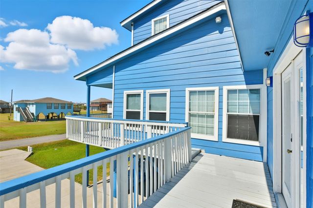 3917 3rd Street, Galveston, TX 77554