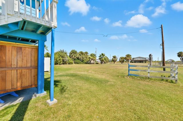 3917 3rd Street, Galveston, TX 77554