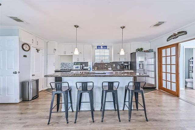 3917 3rd Street, Galveston, TX 77554