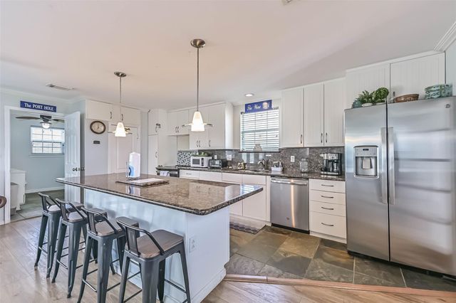 3917 3rd Street, Galveston, TX 77554