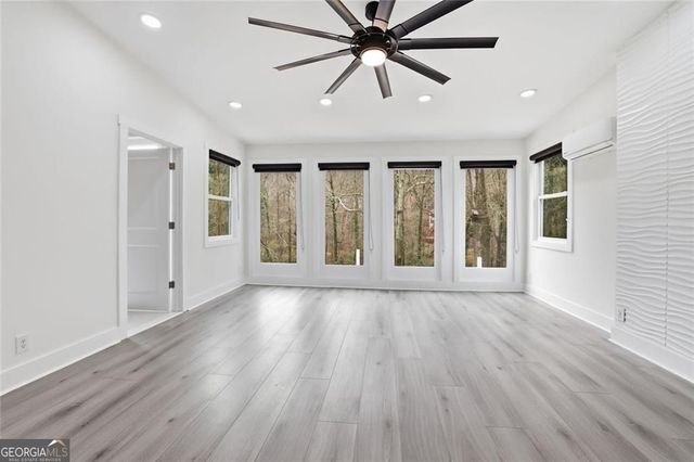 9785 La View Circle, Roswell, GA 30075