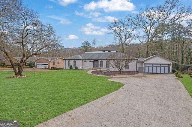 9785 La View Circle, Roswell, GA 30075