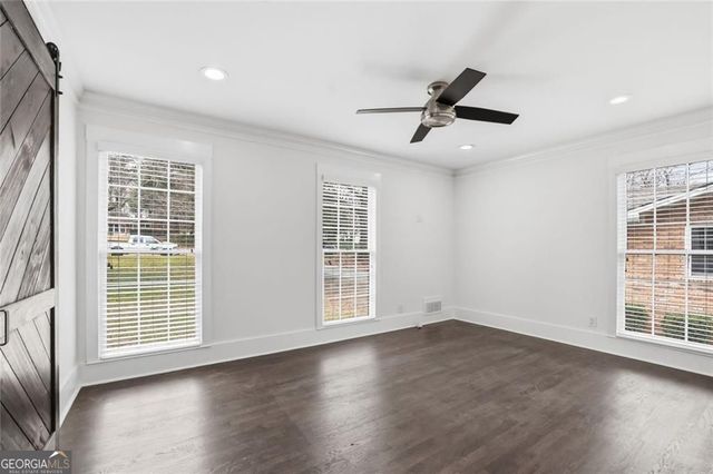 9785 La View Circle, Roswell, GA 30075