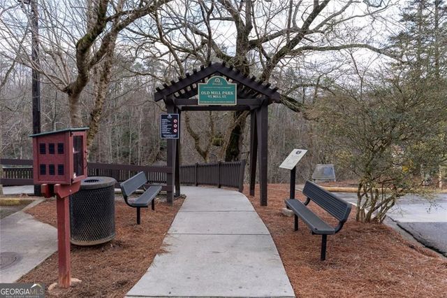 9785 La View Circle, Roswell, GA 30075