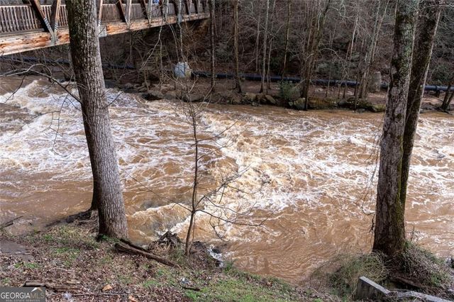 9785 La View Circle, Roswell, GA 30075