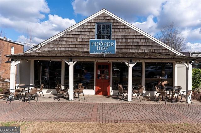 9785 La View Circle, Roswell, GA 30075