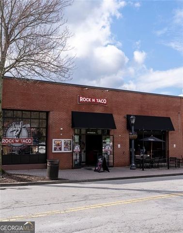 9785 La View Circle, Roswell, GA 30075