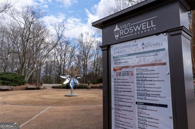 9785 La View Circle, Roswell, GA 30075