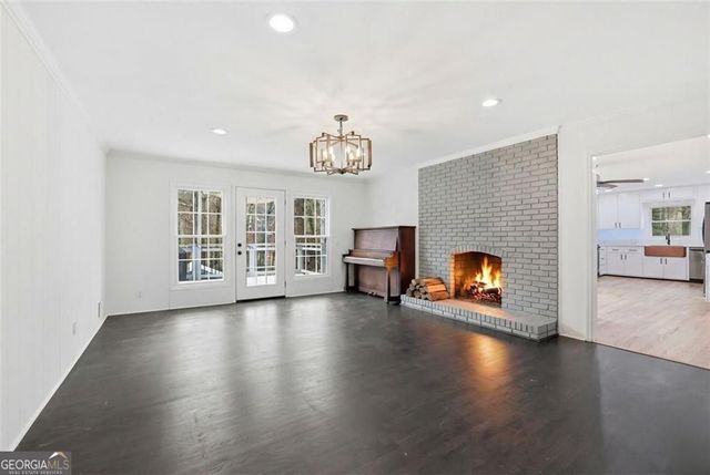 9785 La View Circle, Roswell, GA 30075