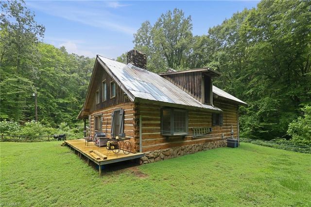 3439 NC Highway 89 E, Walnut Cove, NC 27052