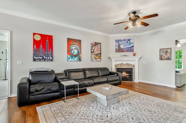 5628 S Winsor Drive, Battlefield, MO 65619