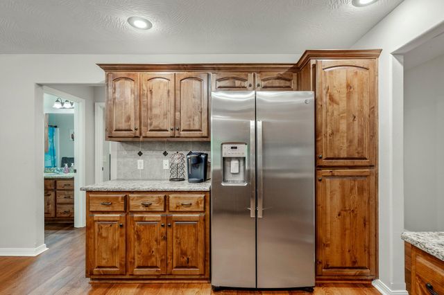 5628 S Winsor Drive, Battlefield, MO 65619