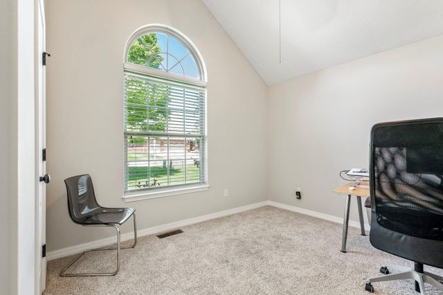 5628 S Winsor Drive, Battlefield, MO 65619