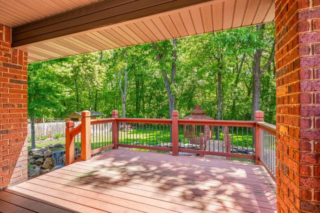 5628 S Winsor Drive, Battlefield, MO 65619