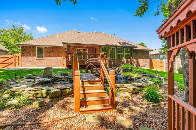 5628 S Winsor Drive, Battlefield, MO 65619