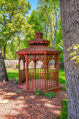 5628 S Winsor Drive, Battlefield, MO 65619