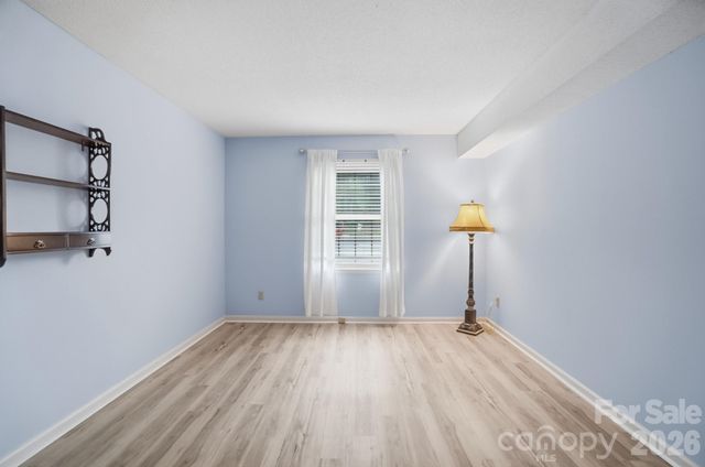 4754 Hedgemore Drive N, Charlotte, NC 28209