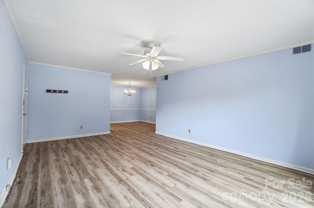 4754 Hedgemore Drive N, Charlotte, NC 28209