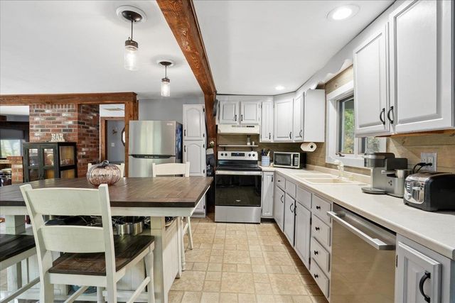 643 4Th Range Road, Pembroke, NH 03275