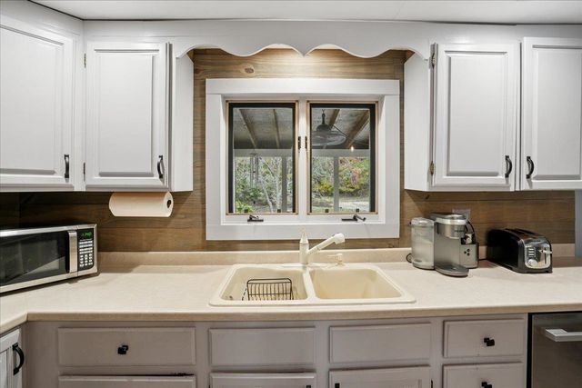 643 4Th Range Road, Pembroke, NH 03275