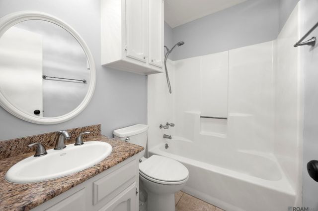 9817 Siegen Ln, Baton Rouge, LA 70810