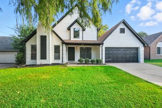 712 Greenleaf Drive, Arlington, TX 76017