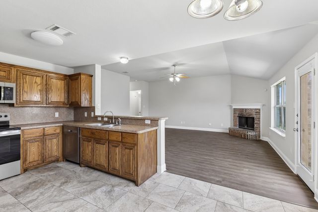1702 La Caya Drive, Mansfield, TX 76063