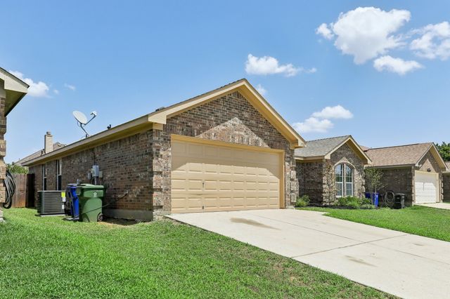 1702 La Caya Drive, Mansfield, TX 76063