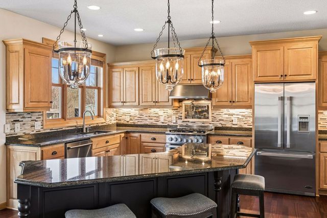 19671 Yellowpine Street NW, Oak Grove, MN 55011