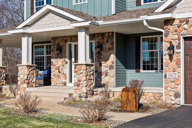 19671 Yellowpine Street NW, Oak Grove, MN 55011