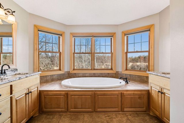 19671 Yellowpine Street NW, Oak Grove, MN 55011