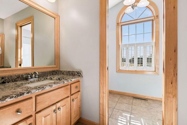 19671 Yellowpine Street NW, Oak Grove, MN 55011