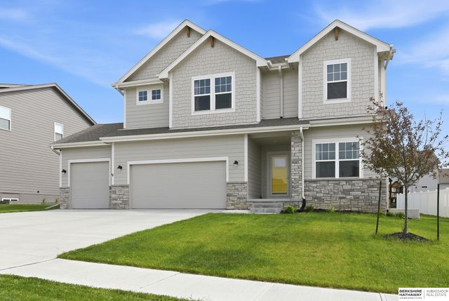 10907 Windward Avenue, Papillion, NE 68046