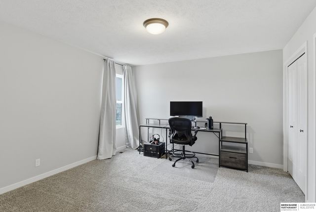 10907 Windward Avenue, Papillion, NE 68046
