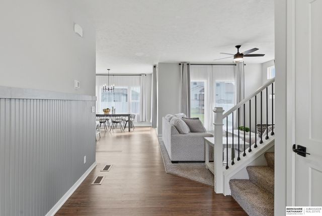 10907 Windward Avenue, Papillion, NE 68046