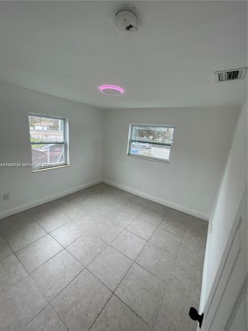 7001 NW 4th Ct FRONT, Miami, FL 33150