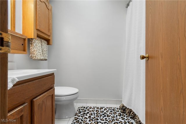 12374 Springwater Avenue NW, Uniontown, OH 44685