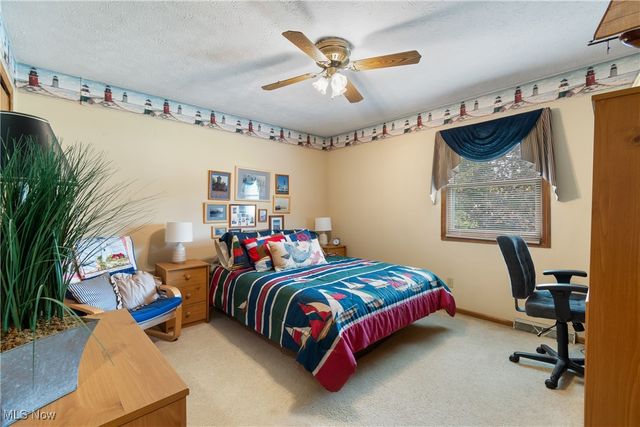 12374 Springwater Avenue NW, Uniontown, OH 44685