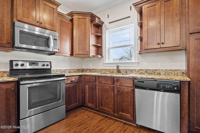 2400 Bray Court, Winterville, NC 28590