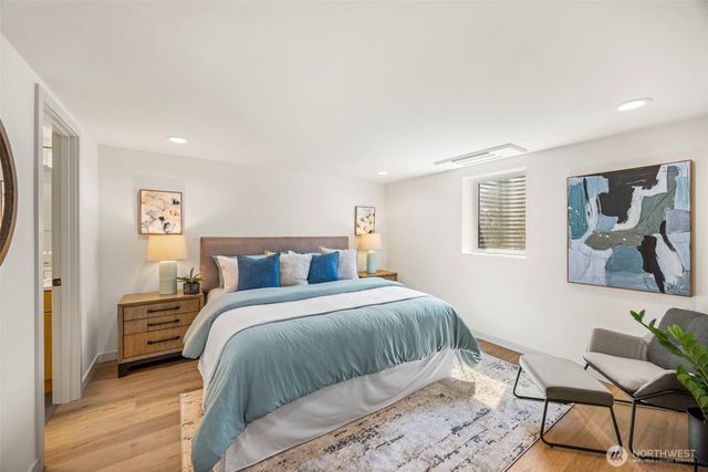 210 N 115th Street, Seattle, WA 98133