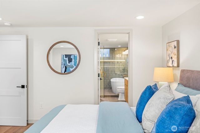 210 N 115th Street, Seattle, WA 98133