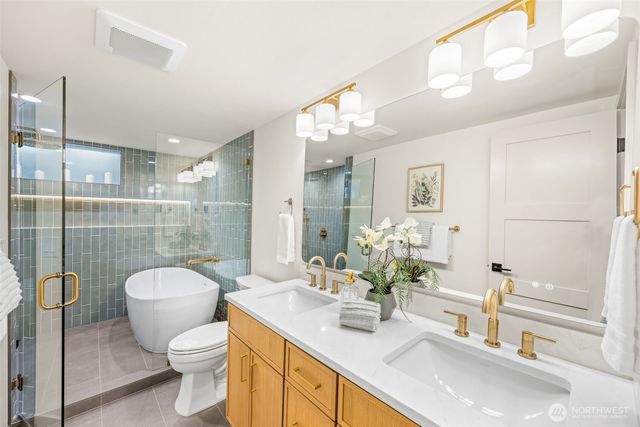 210 N 115th Street, Seattle, WA 98133