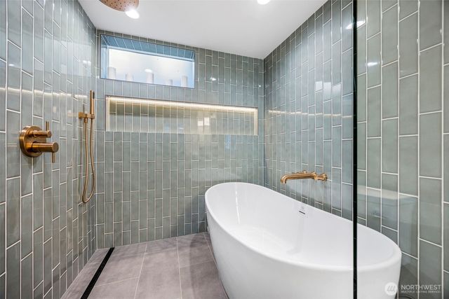 210 N 115th Street, Seattle, WA 98133