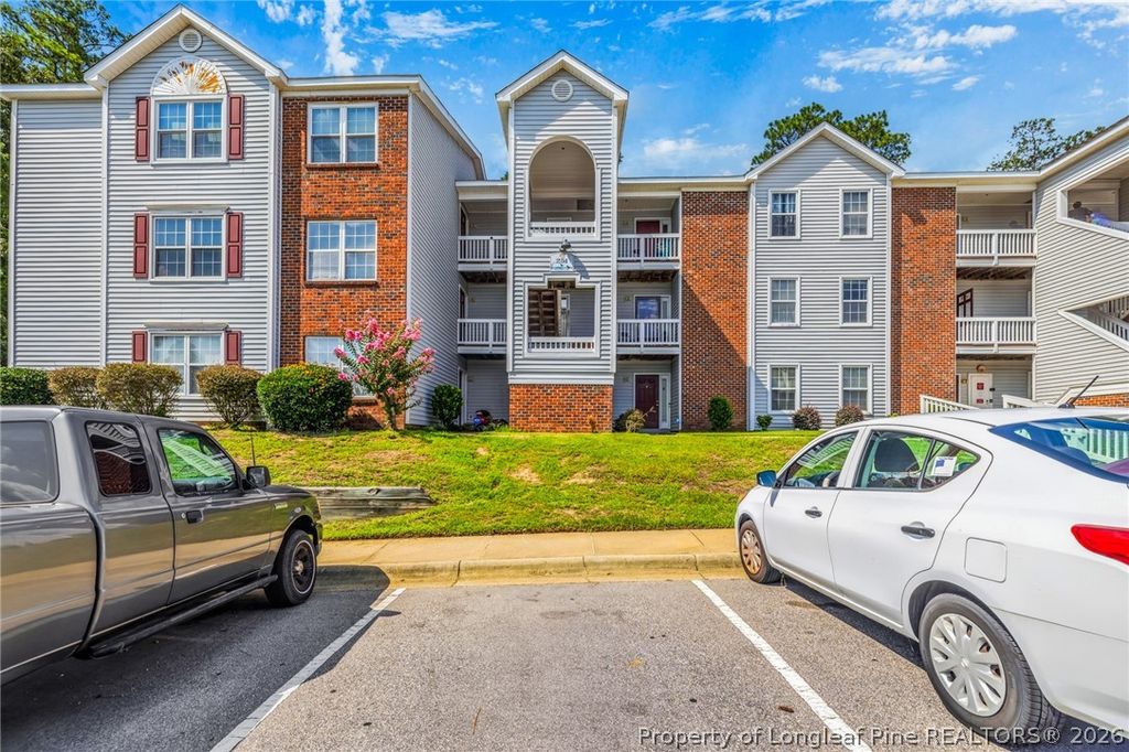 251 Waterdown Drive 5, Fayetteville, NC 28314 — exterior