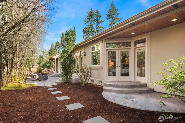 2411 98th Avenue NE, Clyde Hill, WA 98004