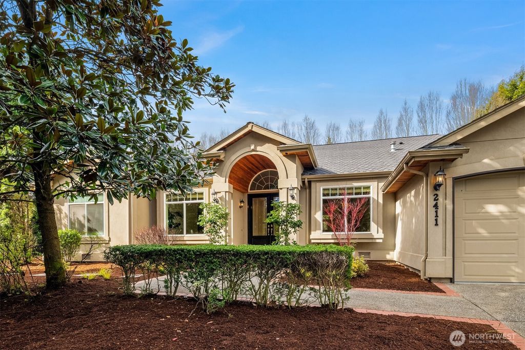 2411 98th Avenue NE, Clyde Hill, WA 98004