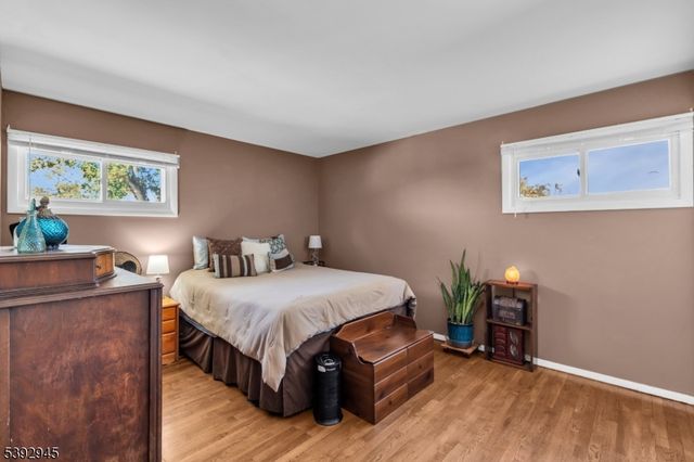 19 Cypress Dr, Sayreville Boro, NJ 08859