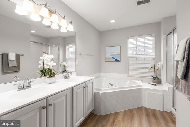 6902 S DEWEY CT, Fredericksburg, VA 22407