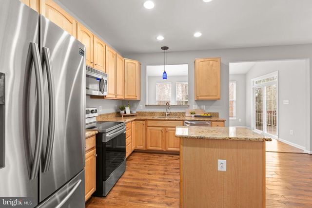 6902 S DEWEY CT, Fredericksburg, VA 22407