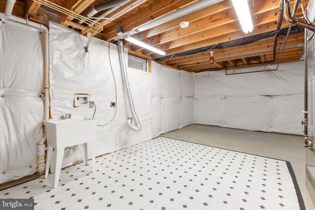 6902 S DEWEY CT, Fredericksburg, VA 22407